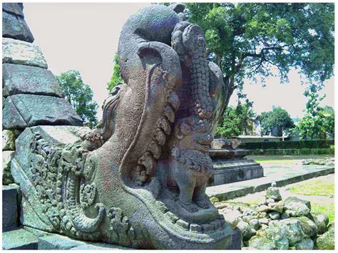  Gajah Menangis! En djupdykning i den mystiska skulpturen av Borobudur-mästaren