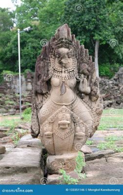  The Garuda of Phrom: Enigmatic Stone Carving and Exquisite Depiction of Power